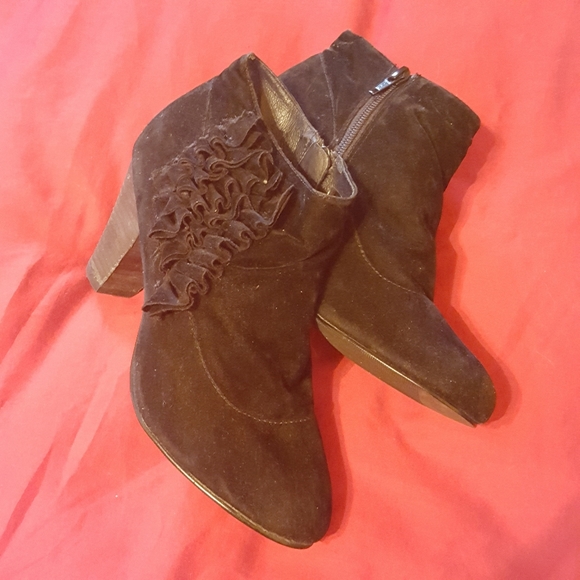 Vintage black Velvet Steampunk Ruffle Booties 10 - Picture 7 of 9